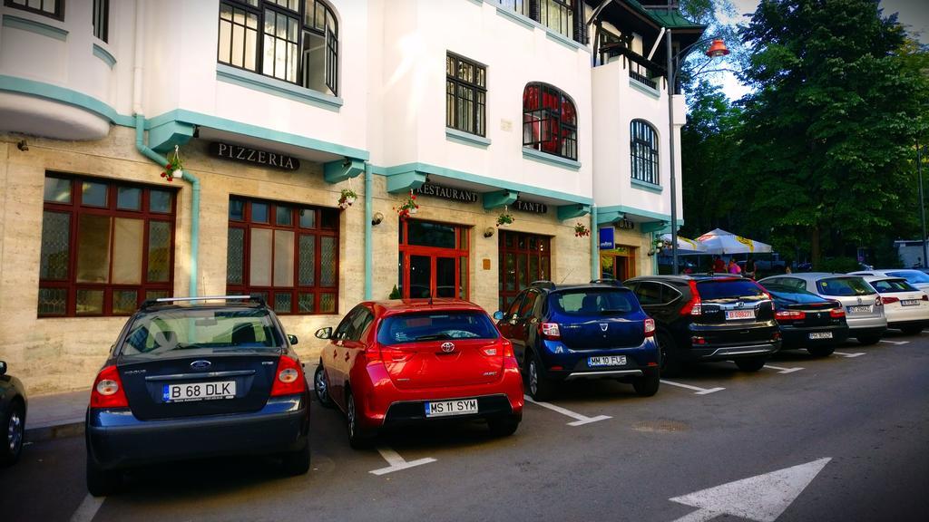Hotel Tantzi Sinaia Exterior foto